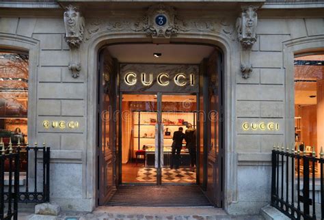 Gucci stores in paris